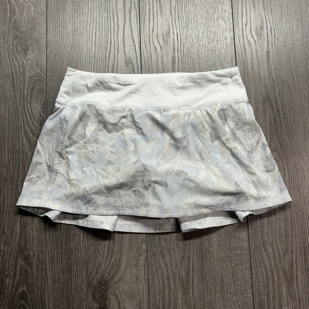 Lululemon Pace Rival Skirt Tall Grey White Abstract Floral Print Skort Size 4